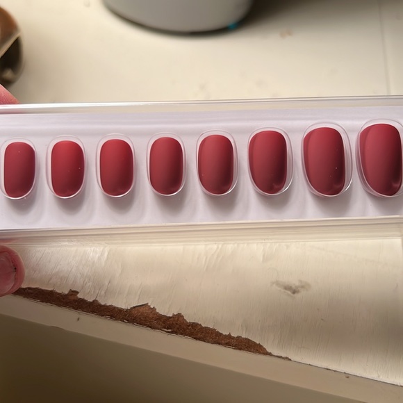 Static Nails color “Thorns and Roses” Reuasable “Pop On” glue on nails. NWT - Picture 4 of 5